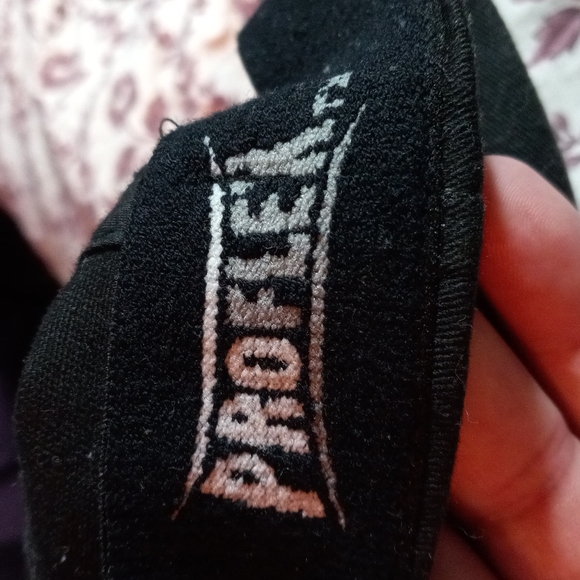 Red And black Ball cap - Picture 7 of 8